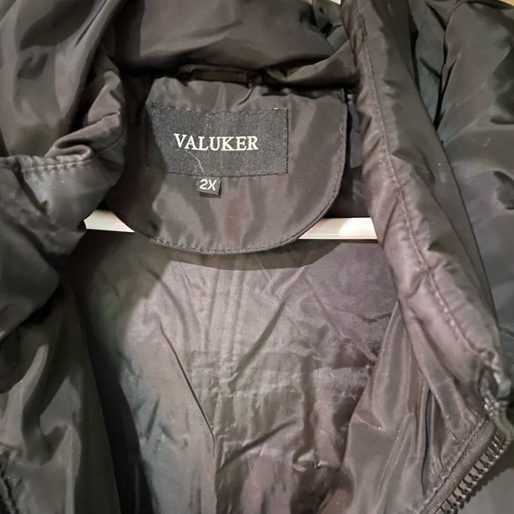 Valuker 2X EUC black winter coat with faux fur trim. Thigh length. Super warm. - Picture 8 of 10